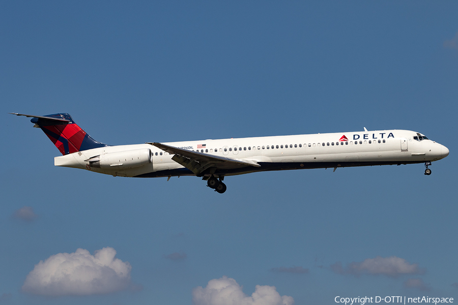 Delta Air Lines McDonnell Douglas MD-88 (N996DL) | Photo 135355