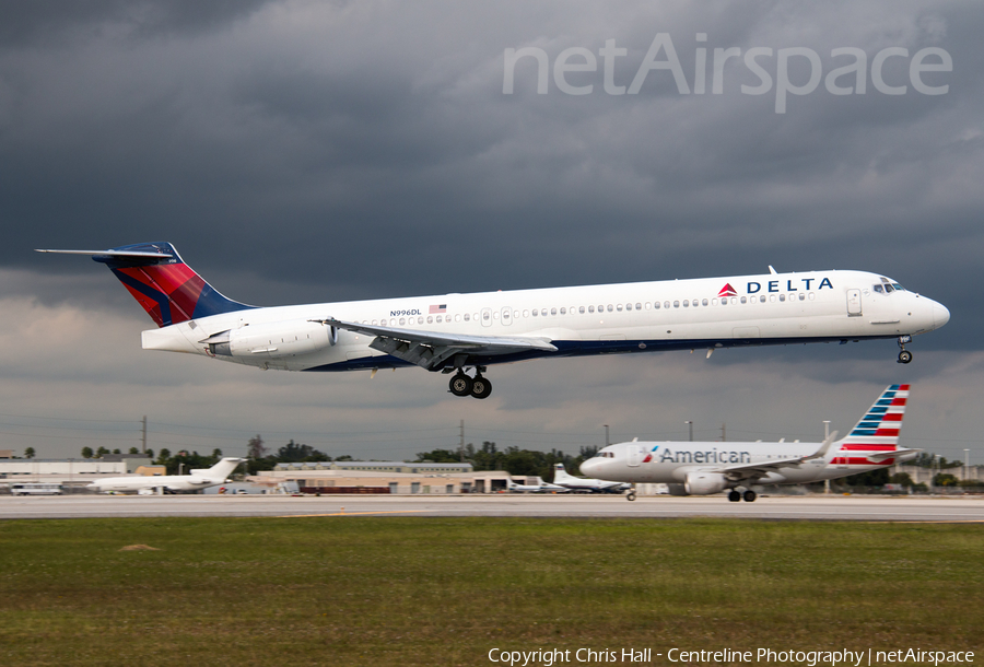 Delta Air Lines McDonnell Douglas MD-88 (N996DL) | Photo 233910