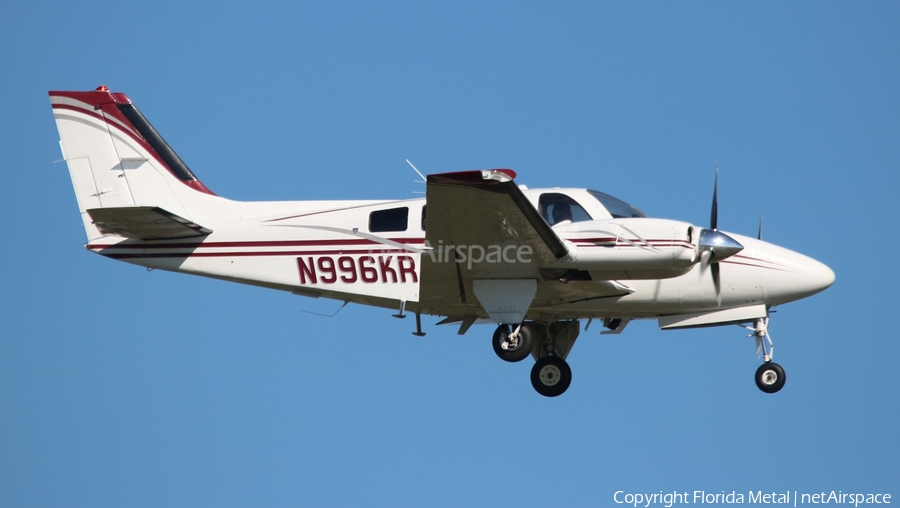 (Private) Beech 58P Pressurized Baron (N996KR) | Photo 325624