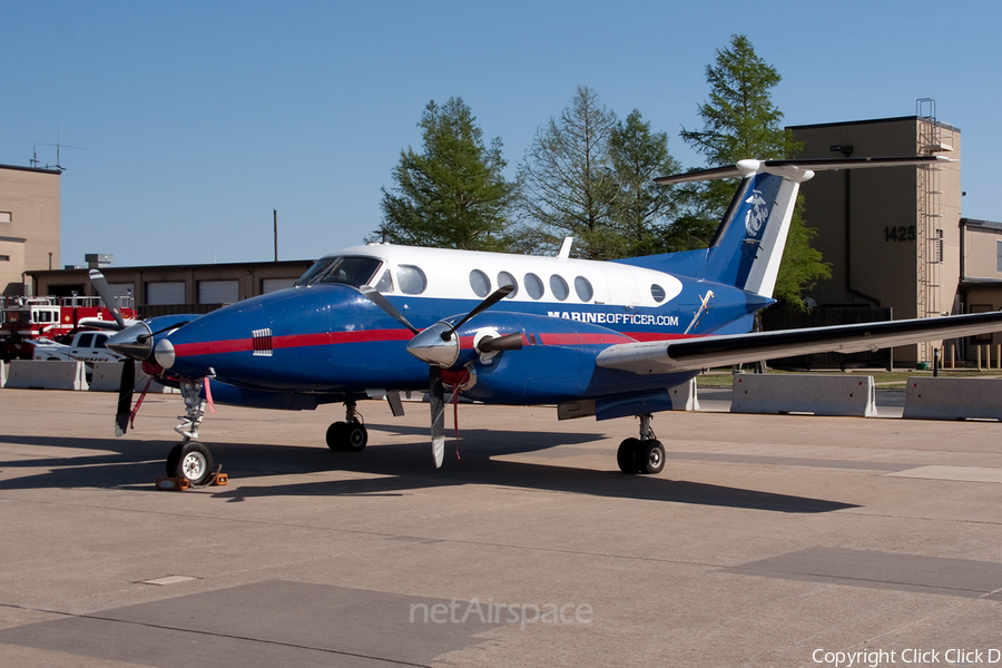 (Private) Beech King Air 200 (N996LM) | Photo 9975