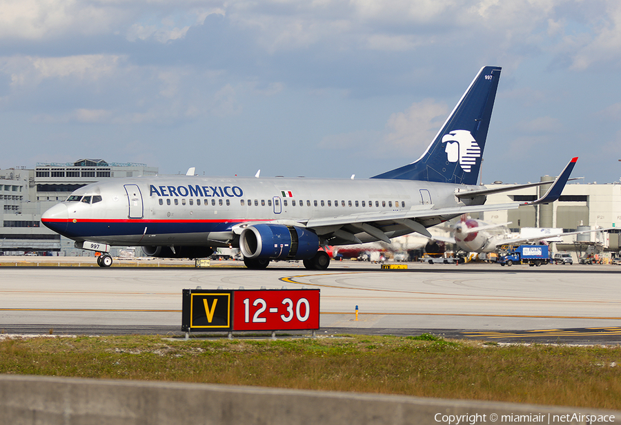 AeroMexico Boeing 737-76Q (N997AM) | Photo 145559