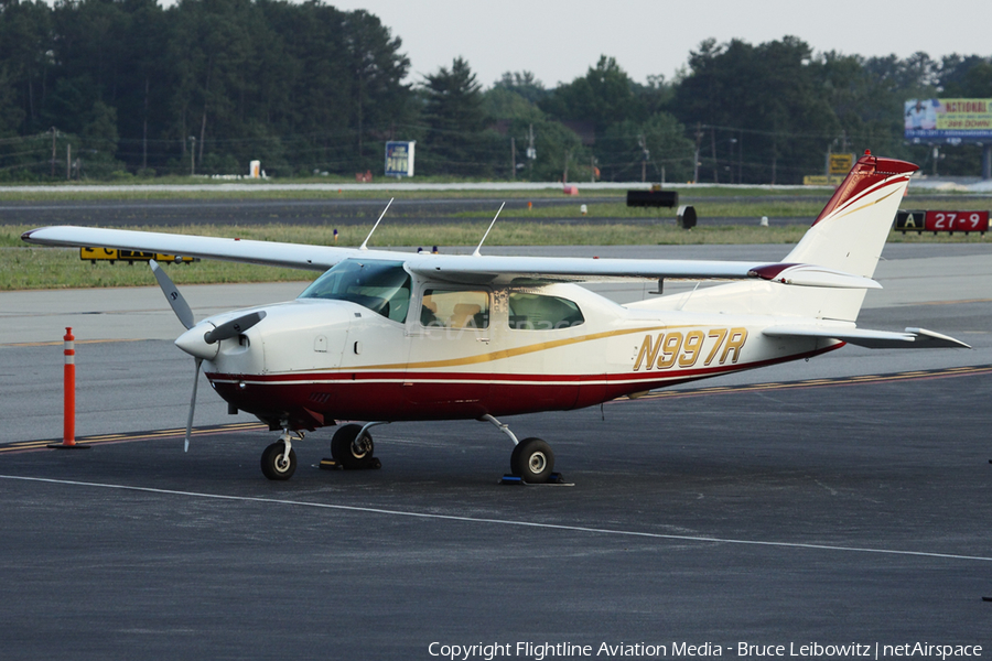 (Private) Cessna T210L Turbo Centurion (N997R) | Photo 93049