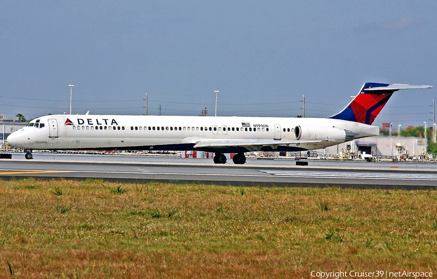 Delta Air Lines McDonnell Douglas MD-88 (N999DN) | Photo 102977