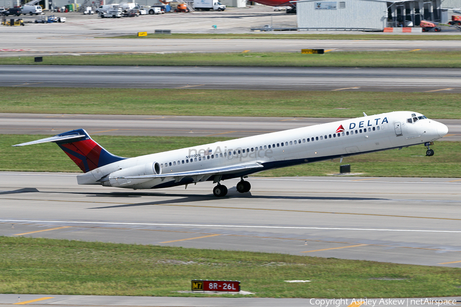 Delta Air Lines McDonnell Douglas MD-88 (N999DN) | Photo 260569