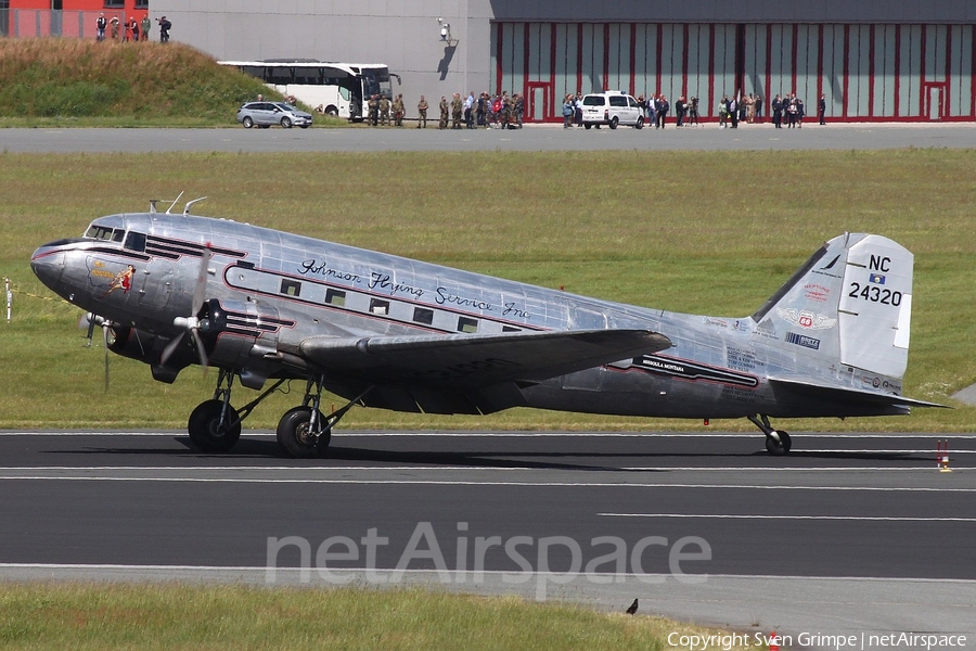 (Private) Douglas DC-3A-S1C3G (N24320) | Photo 328457