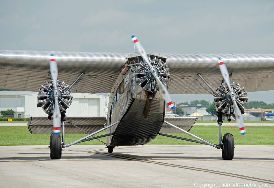 Liberty Aviation Museum (EAA) Ford 5-AT-B Trimotor (NC9645) | Photo 76946