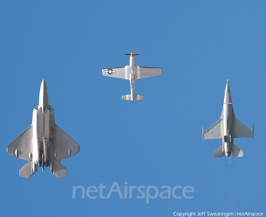 (Private) North American P-51D Mustang (NL7715C) | Photo 12801