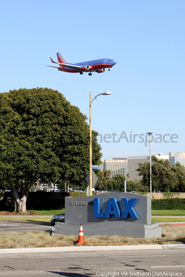 Southwest Airlines Boeing 737-3H4 (N***SW) | Photo 8235