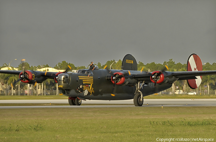 Collings Foundation Consolidated B-24J Liberator (NX224J) | Photo 117794