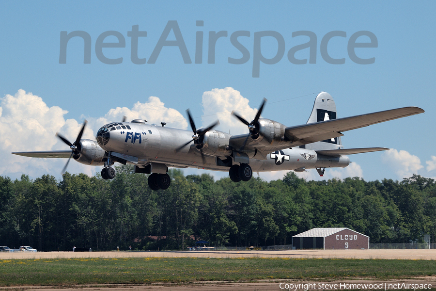 Commemorative Air Force Boeing B-29A Superfortress (NX529B) | Photo 82822