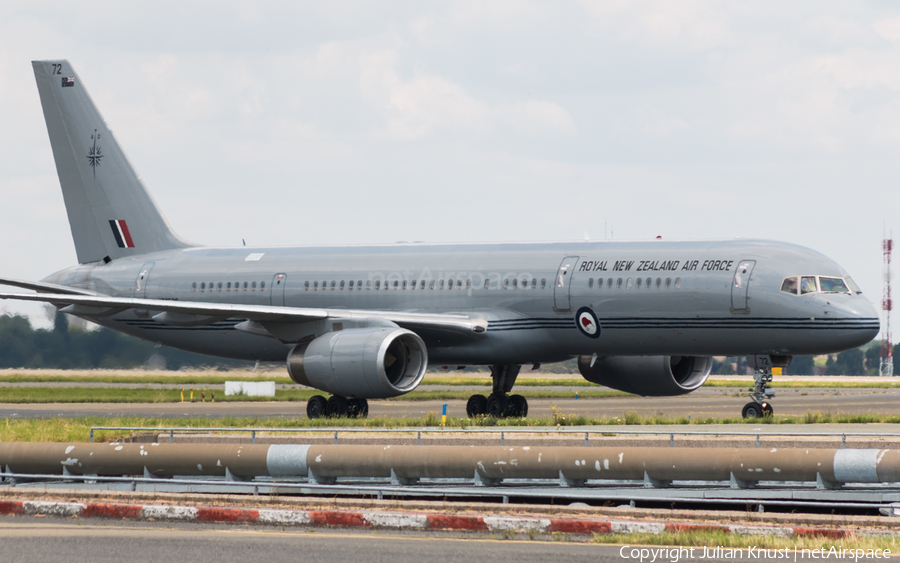 Royal New Zealand Air Force Boeing 757-2K2C (NZ7572) | Photo 115987