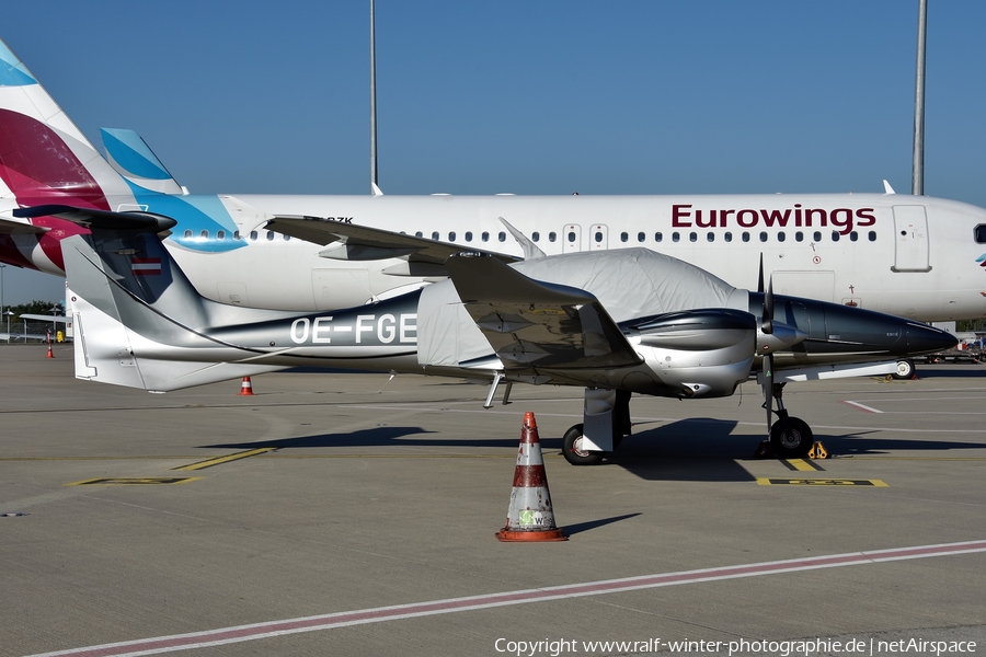 (Private) Diamond DA62 (OE-FGE) | Photo 485899