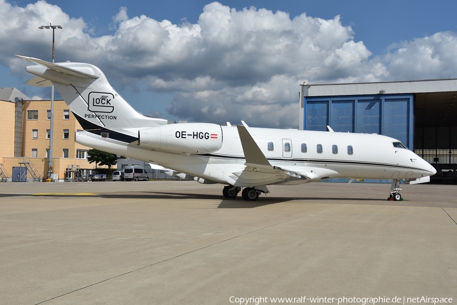 GLOCK Aviation Bombardier BD-100-1A10 Challenger 350 (OE-HGG) | Photo 371071