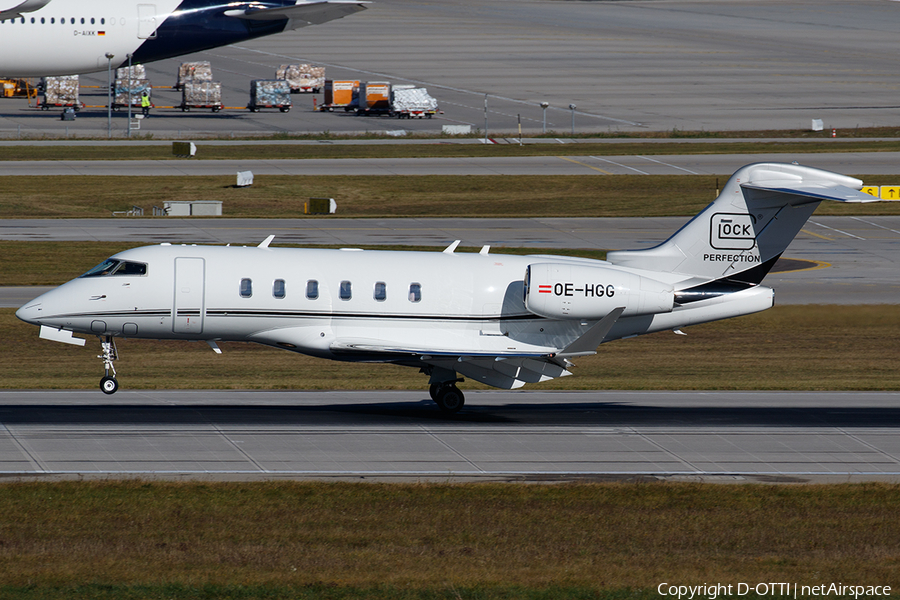 GLOCK Aviation Bombardier BD-100-1A10 Challenger 350 (OE-HGG) | Photo 483832