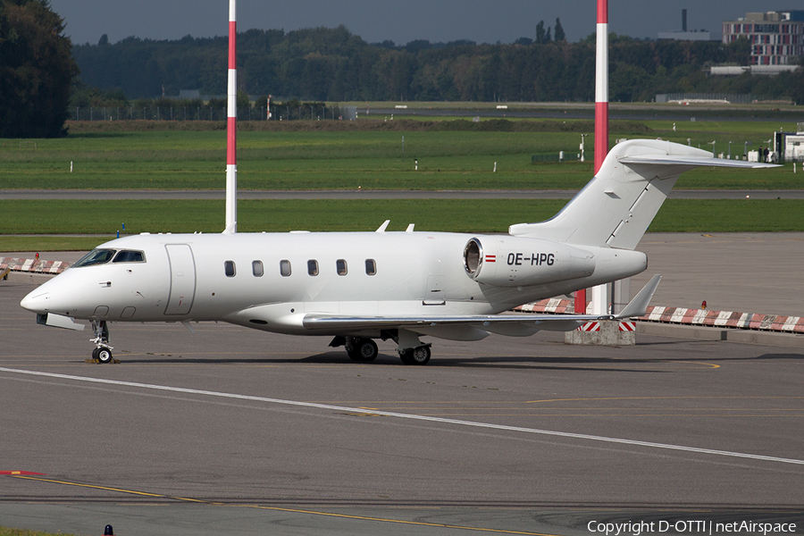 Amira Air Bombardier BD-100-1A10 Challenger 300 (OE-HPG) | Photo 516205