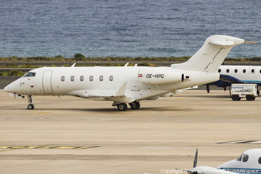 Amira Air Bombardier BD-100-1A10 Challenger 300 (OE-HPG) | Photo 136604