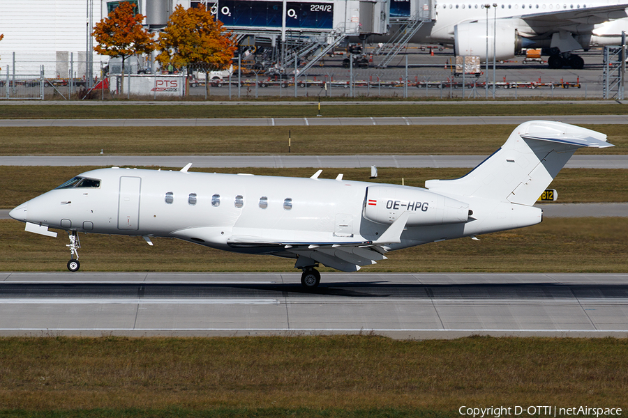 SPARFELL Luftfahrt Bombardier BD-100-1A10 Challenger 300 (OE-HPG) | Photo 483973
