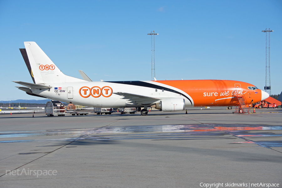 TNT Airways Boeing 737-408(SF) (OE-IBW) | Photo 149657