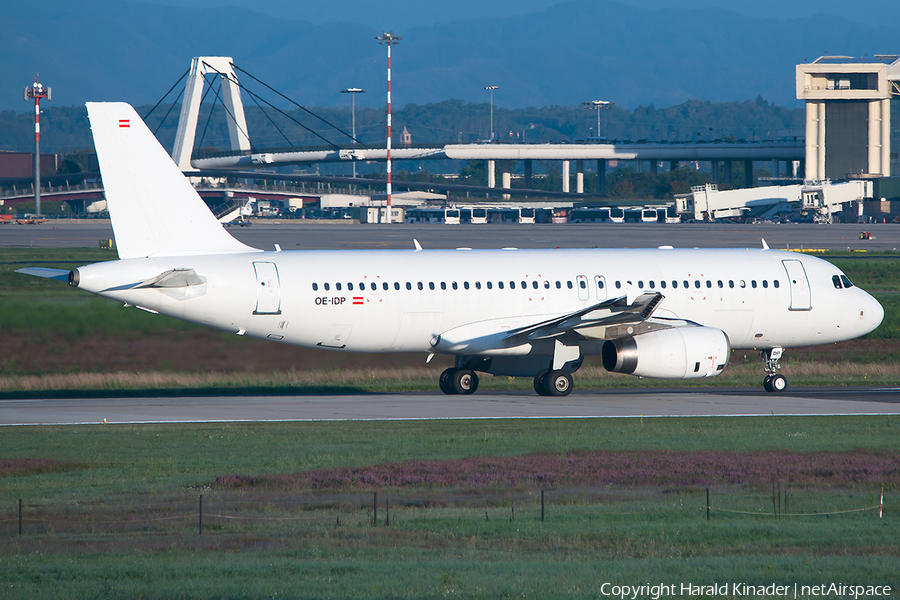 White Airways Airbus A320-233 (OE-IDP) | Photo 308516