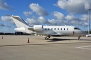 LaudaMotion Executive Bombardier CL-600-2B16 Challenger 605 (OE-IIX) at  Cologne/Bonn, Germany