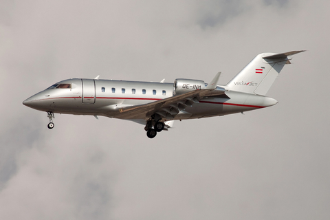 VistaJet Bombardier CL-600-2B16 Challenger 605 (OE-INM) at  Dubai - International, United Arab Emirates