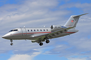 VistaJet Bombardier CL-600-2B16 Challenger 605 (OE-INM) at  Farnborough, United Kingdom