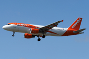 easyJet Europe Airbus A320-214 (OE-INO) at  London - Gatwick, United Kingdom