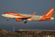 easyJet Europe Airbus A320-214 (OE-INQ) at  Gran Canaria, Spain