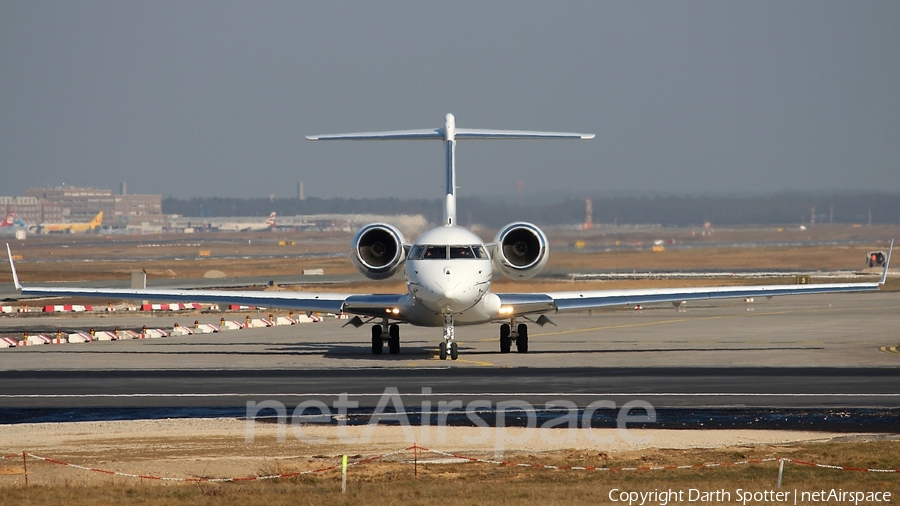 Global Jet Austria Bombardier BD-700-1A10 Global Express XRS (OE-IRM) | Photo 208744