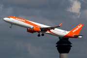 easyJet Europe Airbus A321-251NX (OE-ISB) at  Manchester - International (Ringway), United Kingdom