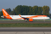 easyJet Europe Airbus A321-251NX (OE-ISD) at  Milan - Linate, Italy