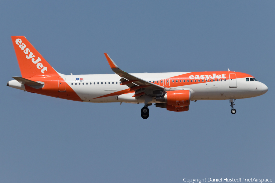 easyJet Europe Airbus A320-214 (OE-IVF) | Photo 472542