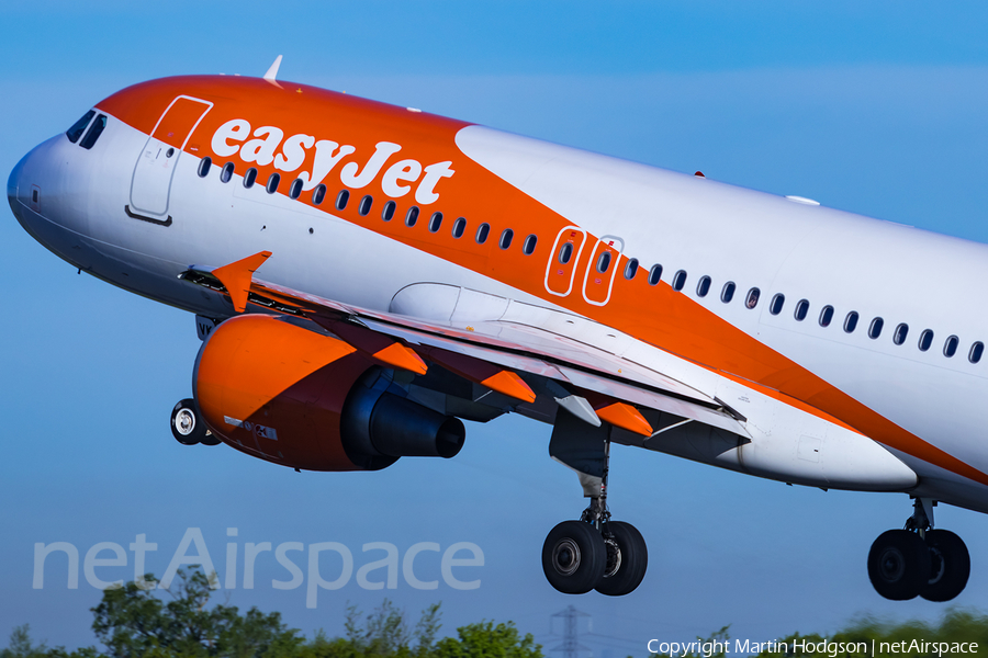 easyJet Europe Airbus A320-214 (OE-IVK) | Photo 243938