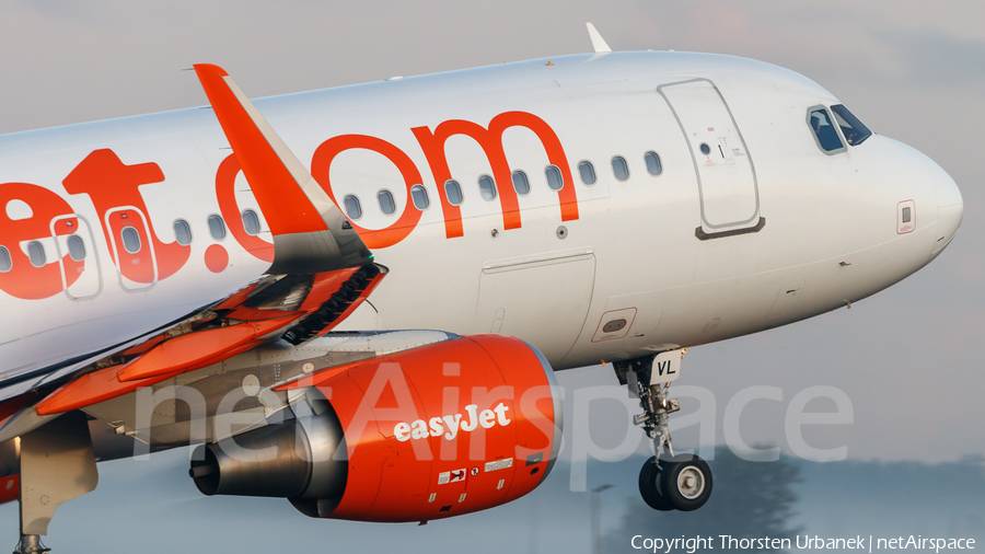 easyJet Europe Airbus A320-214 (OE-IVL) | Photo 370696