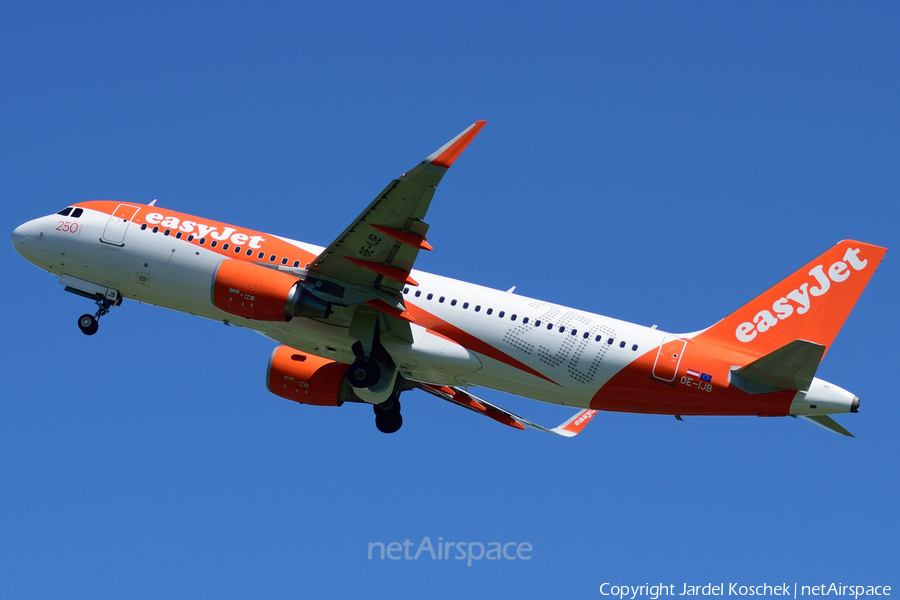 easyJet Europe Airbus A320-214 (OE-IZB) | Photo 247168