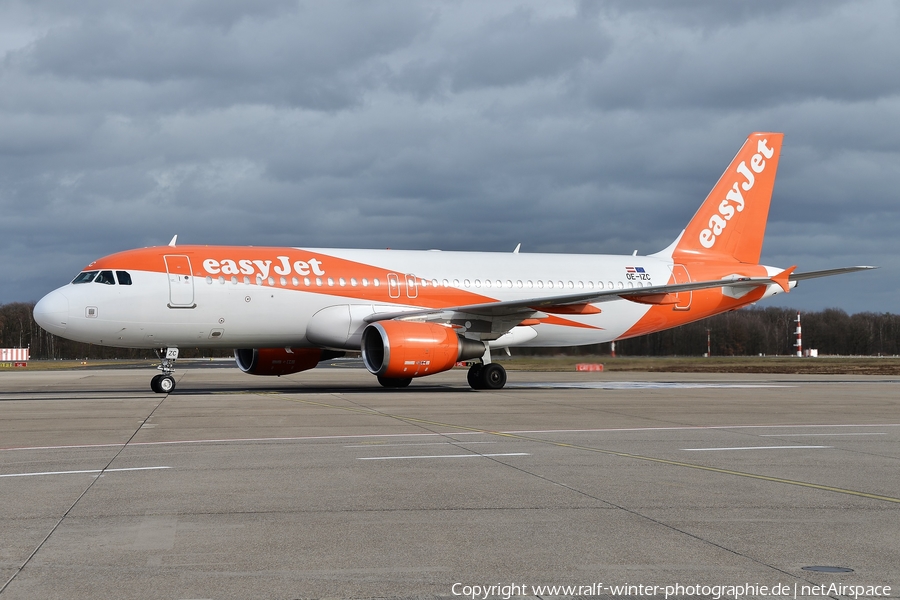 easyJet Europe Airbus A320-214 (OE-IZC) | Photo 444326