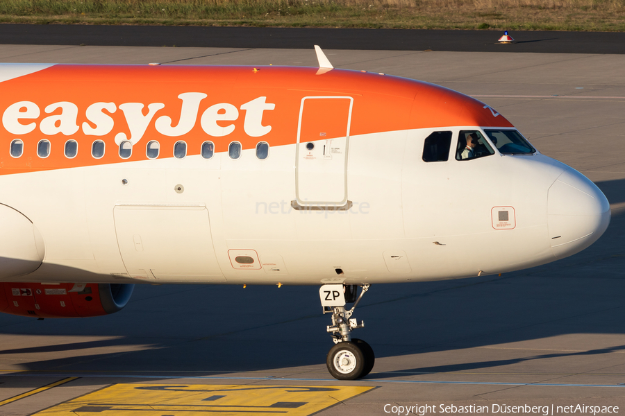 easyJet Europe Airbus A320-214 (OE-IZP) | Photo 291624