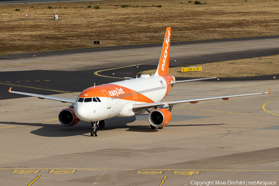 easyJet Europe Airbus A320-214 (OE-IZS) | Photo 524830