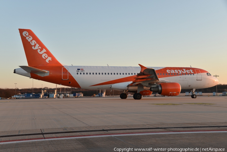 easyJet Europe Airbus A320-214 (OE-IZT) | Photo 375361