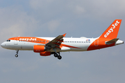 easyJet Europe Airbus A320-214 (OE-IZU) at  Barcelona - El Prat, Spain