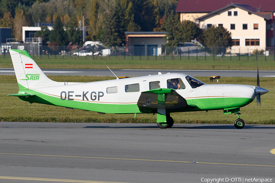 Alpenflug Piper PA-32R-301T Saratoga II TC (OE-KGP) | Photo 482941