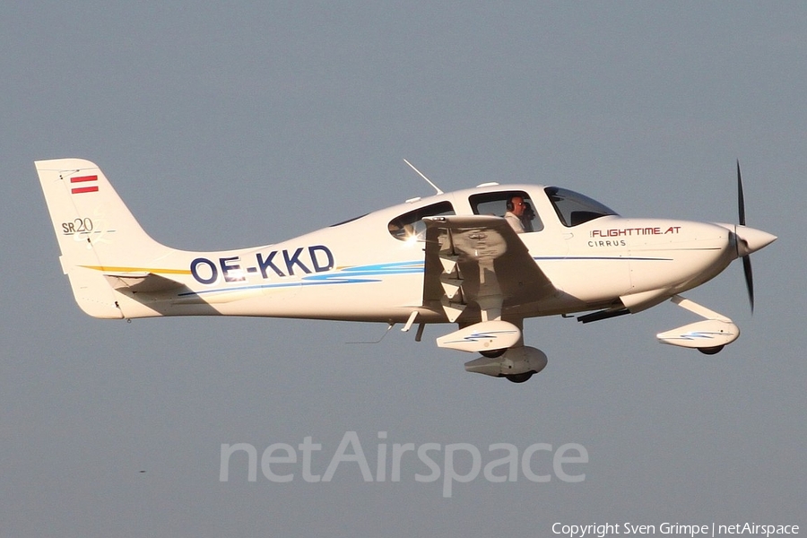 (Private) Cirrus SR20 G2 (OE-KKD) | Photo 32613