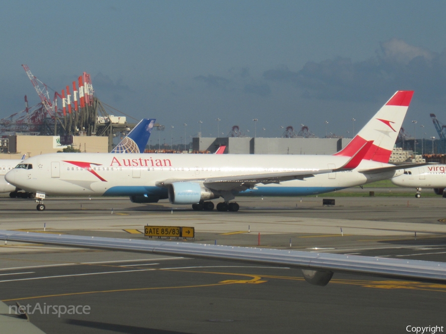 Austrian Airlines Boeing 767-3Z9(ER) (OE-LAW) | Photo 259600
