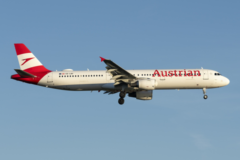 Austrian Airlines Airbus A321-211 (OE-LBF) at  Barcelona - El Prat, Spain