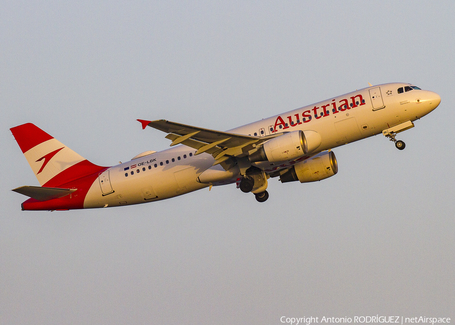 Austrian Airlines Airbus A320-214 (OE-LBK) | Photo 296466