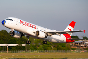 Austrian Airlines Airbus A320-211 (OE-LBL) at  Hamburg - Fuhlsbuettel (Helmut Schmidt), Germany