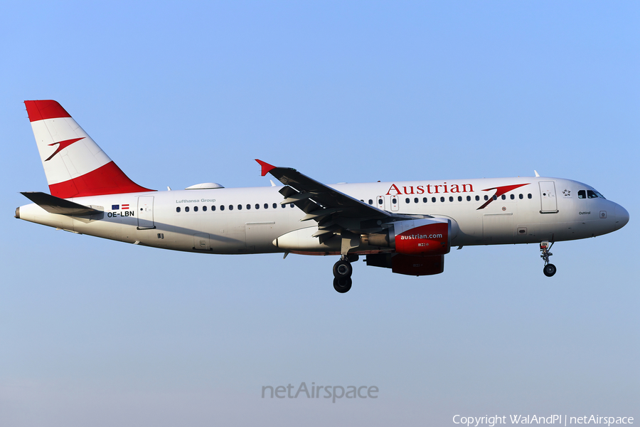 Austrian Airlines Airbus A320-214 (OE-LBN) | Photo 504088