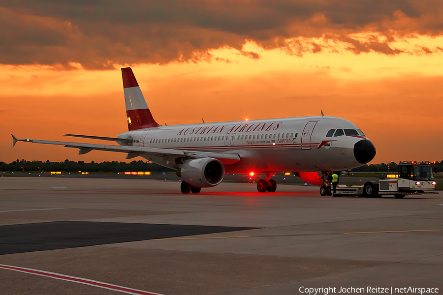 Austrian Airlines Airbus A320-214 (OE-LBP) | Photo 76036