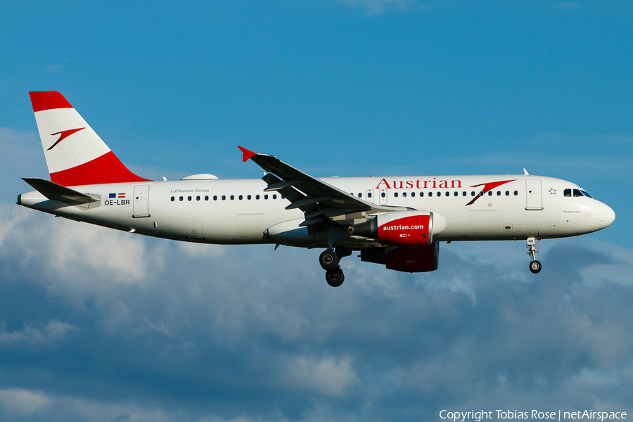 Austrian Airlines Airbus A320-214 (OE-LBR) | Photo 334680