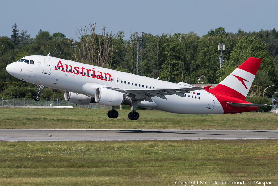 Austrian Airlines Airbus A320-214 (OE-LBS) | Photo 320878